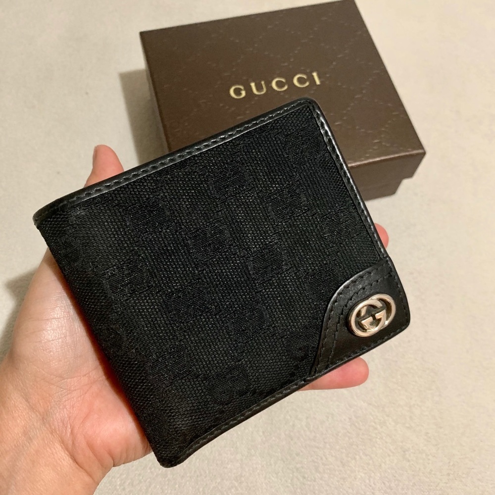 Authentic GUCCI Men’s wallet